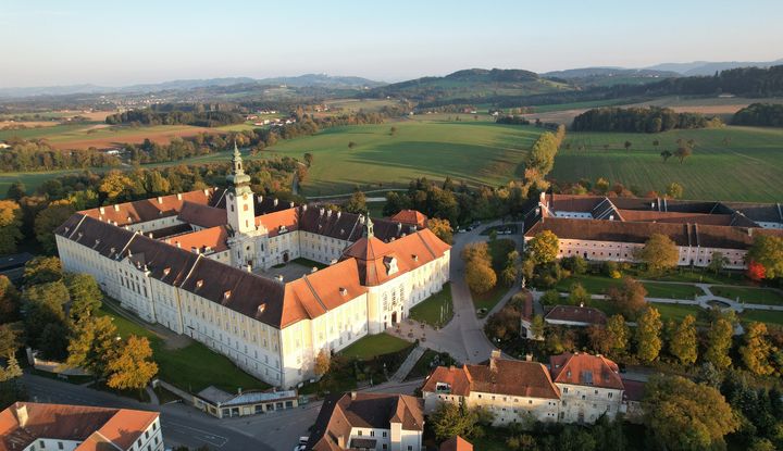 Stift Seitenstetten im gleichnamigen Ort in Niederösterreich ist bekannt für seine gute Küche Stift Seitenstetten in Niederösterreich